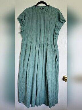 BloomChic Women's Plus Size 18-20 Sage Green Textured Flutter Sleeve Midi Dress